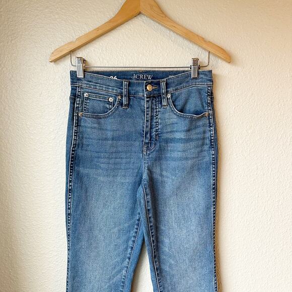 J. Crew 10" vintage Slim-Straight Jean in Misty Surf Wash sz 26 - Picture 3 of 13